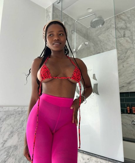 Foto desnuda filtrada de OnlyFans de Adesuwa