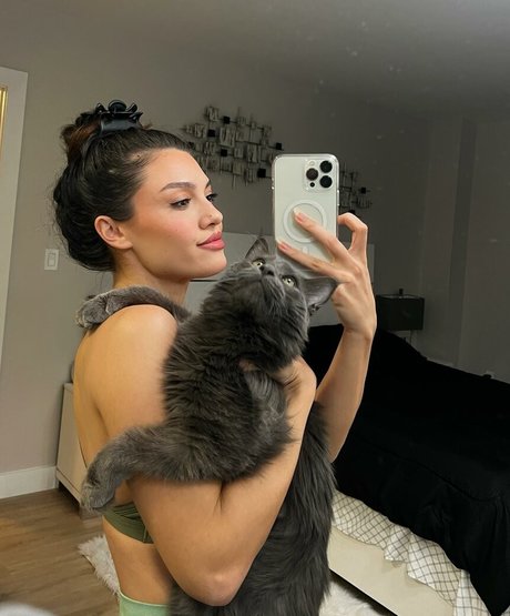 Foto desnuda filtrada de OnlyFans de Ece Ozbdk