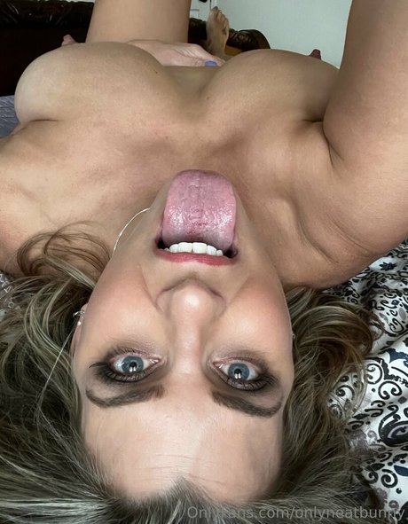Foto desnuda filtrada de OnlyFans de Onlyneatbunny