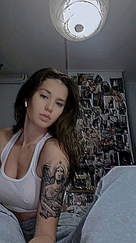 Foto desnuda filtrada de OnlyFans de Indy Mende