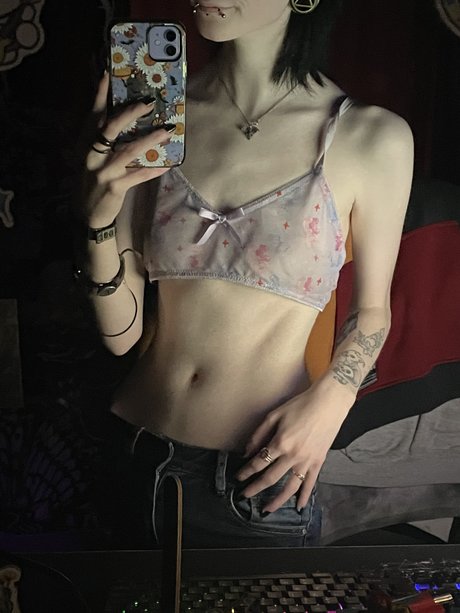 Foto desnuda filtrada de OnlyFans de Bat Brookes