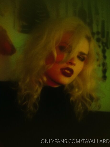 Foto desnuda filtrada de OnlyFans de Tayallard