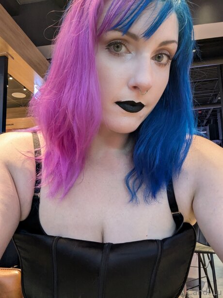 Candice C9m3ra