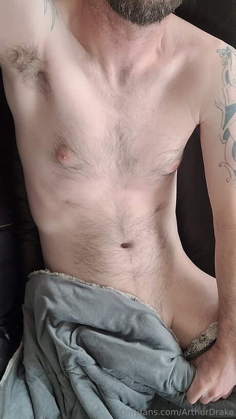 Foto desnuda filtrada de OnlyFans de Arthurdrake