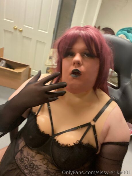 Sissy Erika001