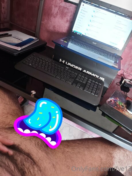 Foto desnuda filtrada de OnlyFans de Fve13