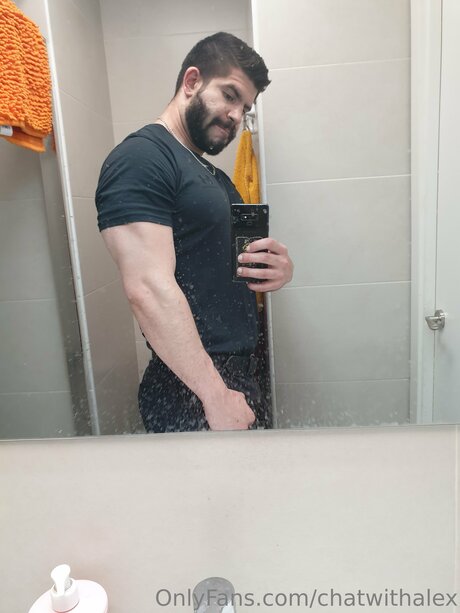 Foto desnuda filtrada de OnlyFans de Chatwithalex