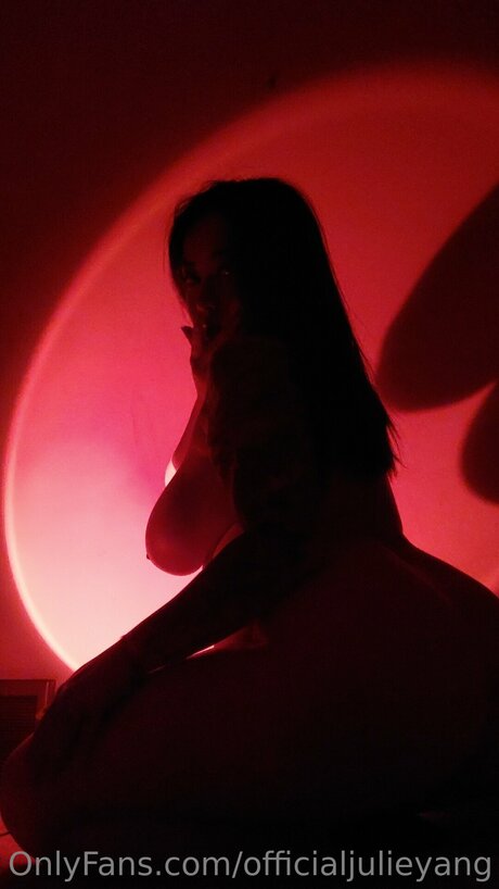 Officialjulieyang