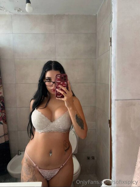 Foto desnuda filtrada de OnlyFans de Sofixspicy