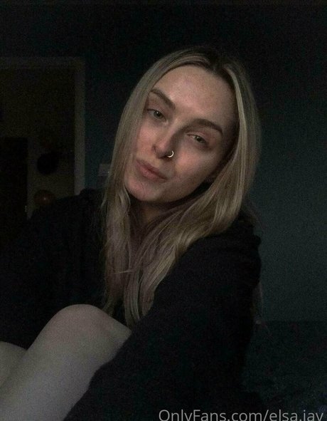 Elsa Jay