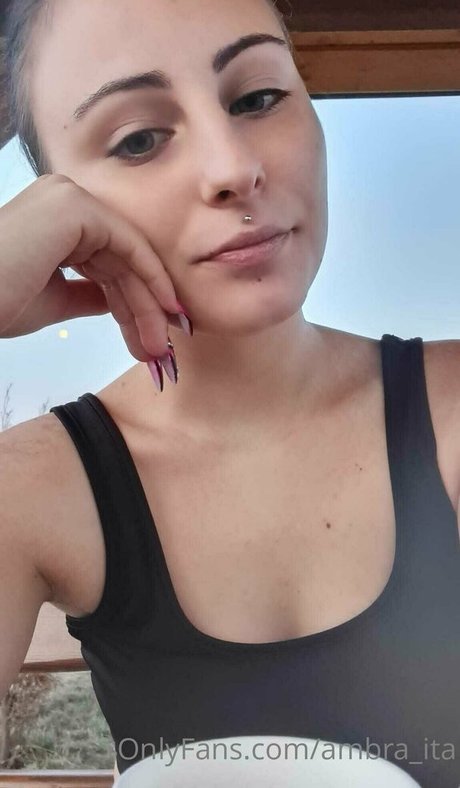 Foto desnuda filtrada de OnlyFans de Ambraita00