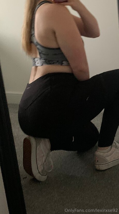 Foto desnuda filtrada de OnlyFans de Lexirxse92