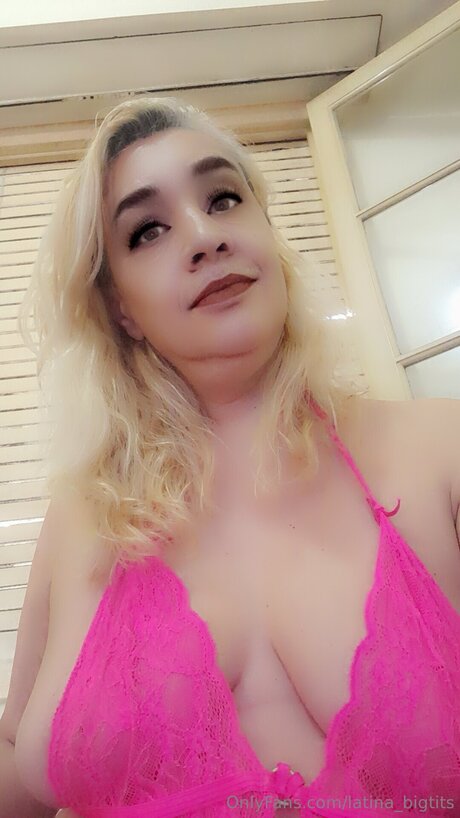 Latina Bigtits