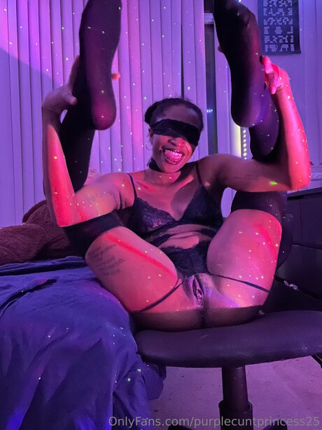 Purplecuntprincess25