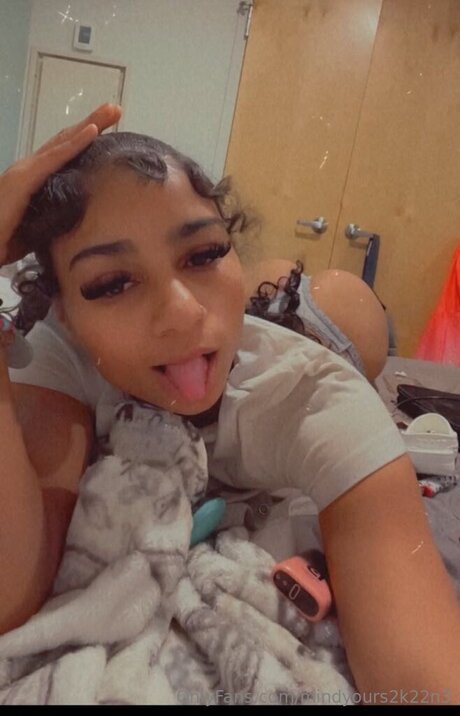 Foto desnuda filtrada de OnlyFans de Mindyours2k22n3
