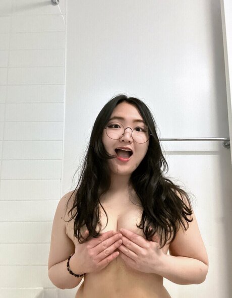Foto desnuda filtrada de OnlyFans de Aroomi Kim