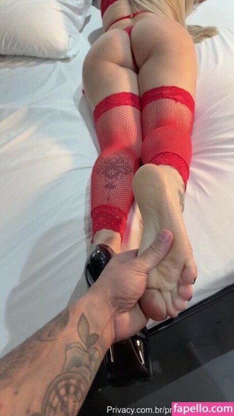 Loira Feet