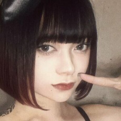 Foto desnuda filtrada de OnlyFans de Yuriyuri Fanclub