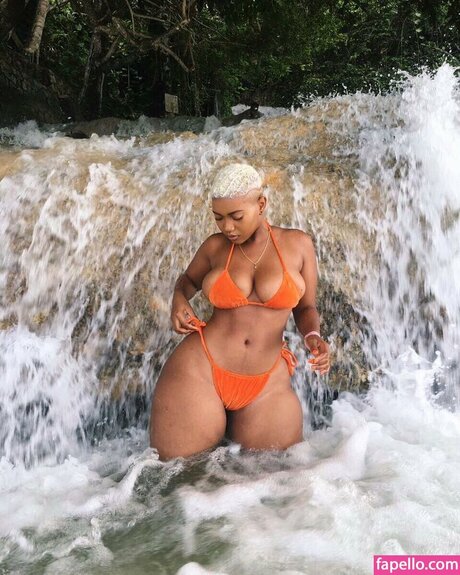 Foto desnuda filtrada de OnlyFans de Jada Kingdom