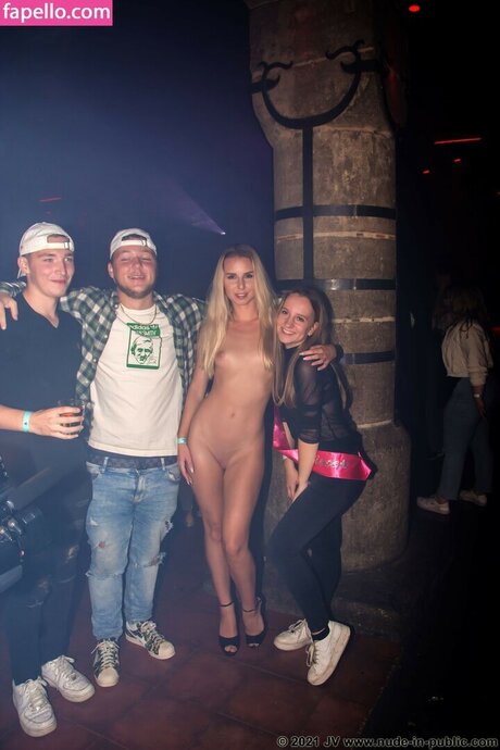 Beautiful Girls Groped