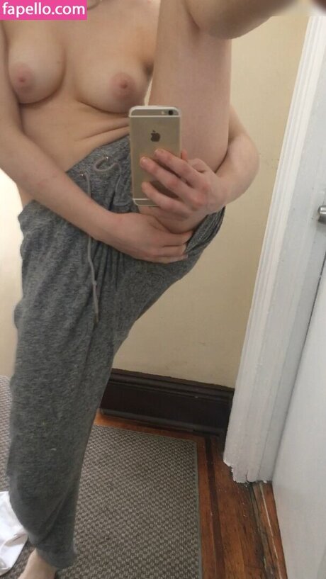 Foto desnuda filtrada de OnlyFans de Lily Mo Sheen