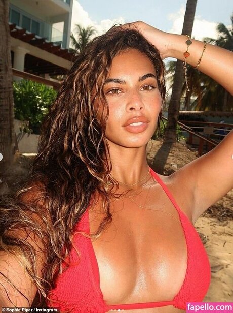 Foto desnuda filtrada de OnlyFans de Sophie Piper