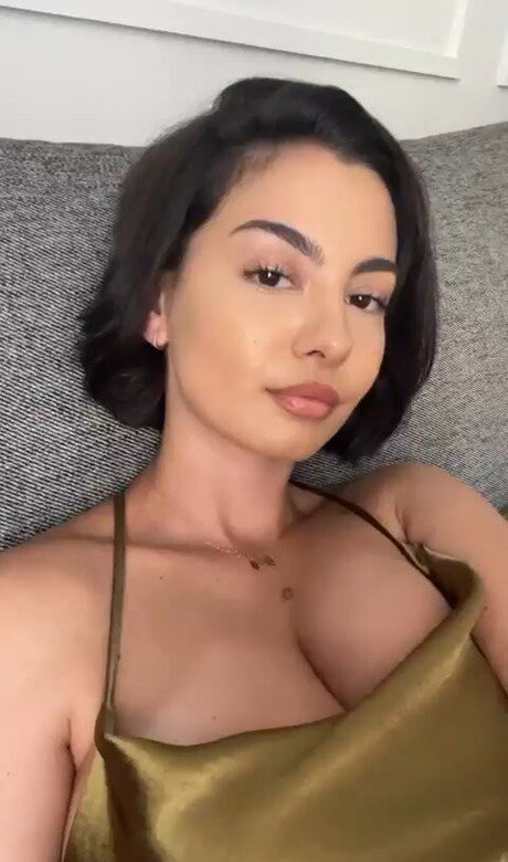 Foto desnuda filtrada de OnlyFans de Adelaide T
