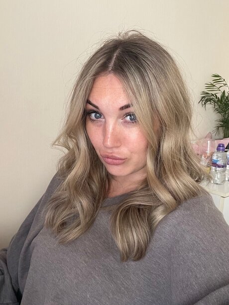 Foto desnuda filtrada de OnlyFans de Curvymama