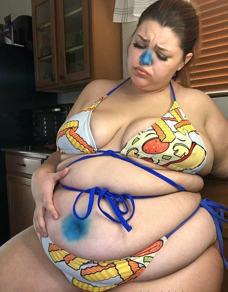 Foto desnuda filtrada de OnlyFans de Honeywithuhtummy
