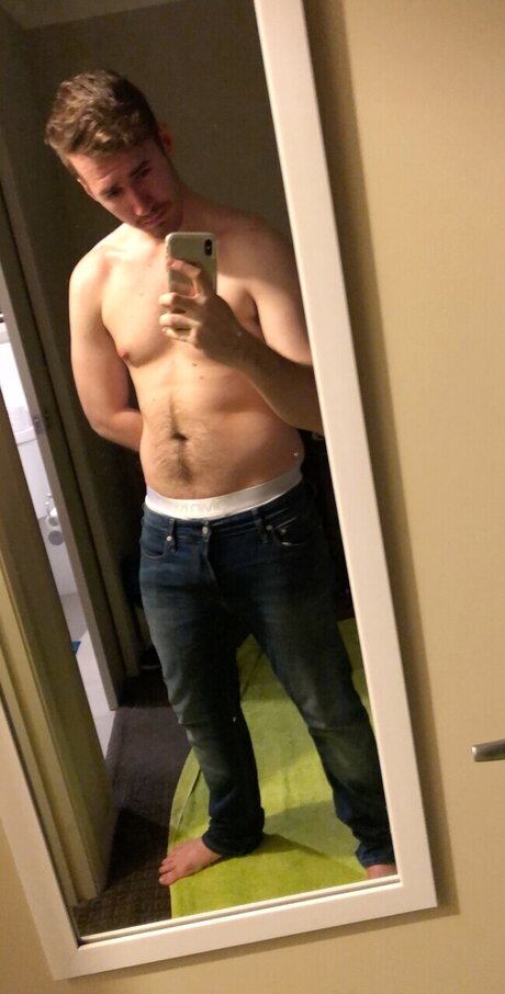 Foto desnuda filtrada de OnlyFans de James David