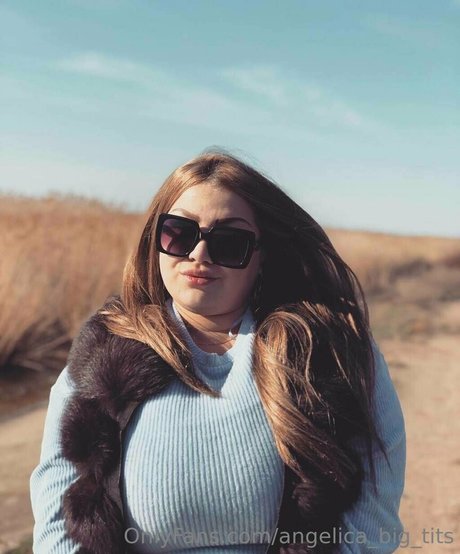Angelica_big_tits