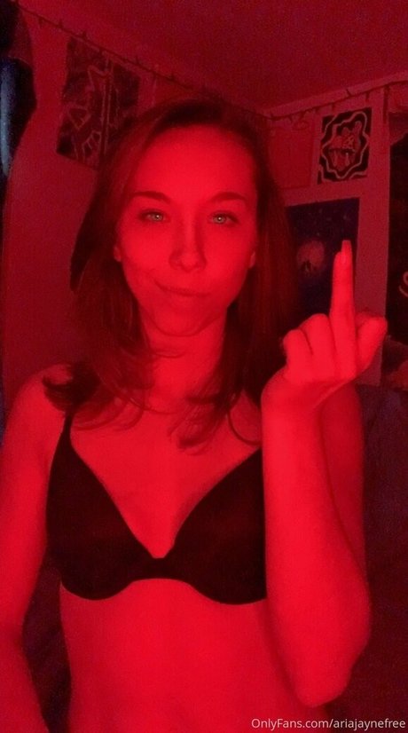 Foto desnuda filtrada de OnlyFans de Ariajaynefree