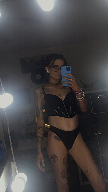 Foto desnuda filtrada de OnlyFans de Hazy 