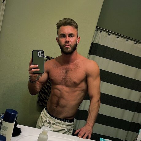 Foto desnuda filtrada de OnlyFans de Colton