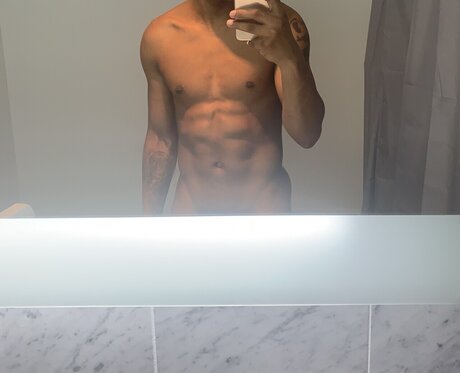 Foto desnuda filtrada de OnlyFans de Yusef
