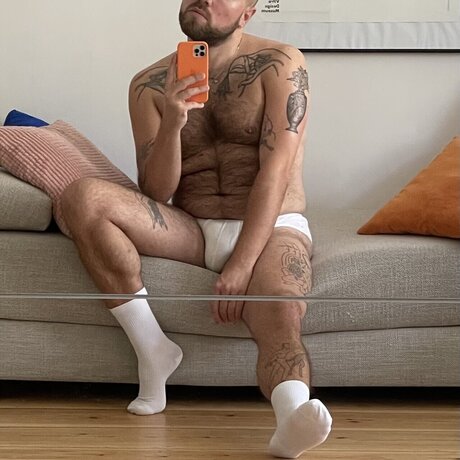 Foto desnuda filtrada de OnlyFans de Plphlpp