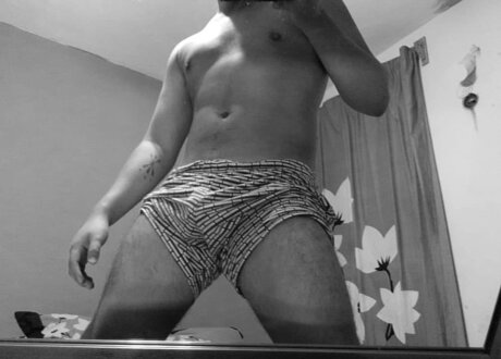 Foto desnuda filtrada de OnlyFans de Esteban Sebastin