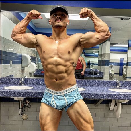 Foto desnuda filtrada de OnlyFans de Matthew