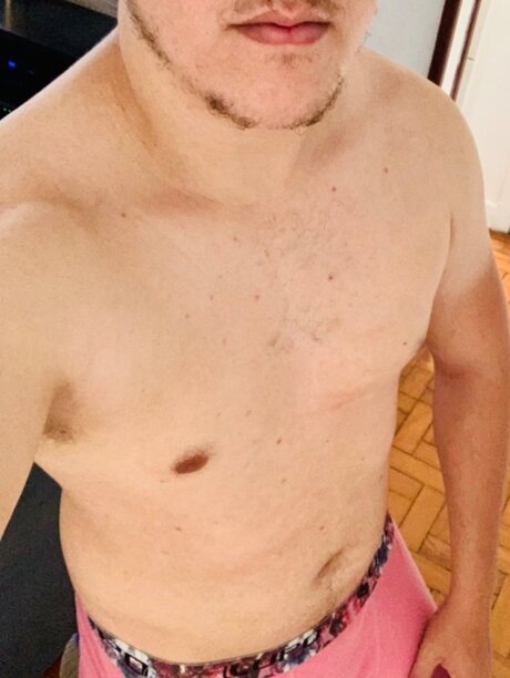 Foto desnuda filtrada de OnlyFans de Ubrvips