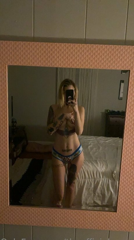 Theofficialamandashow