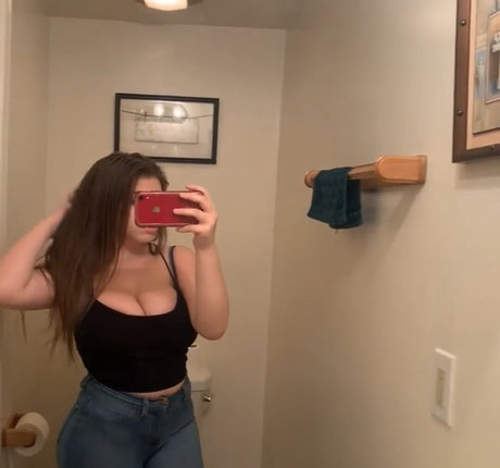 Foto desnuda filtrada de OnlyFans de Talea