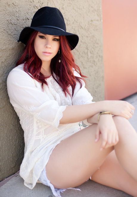 Jillian Rose Reed