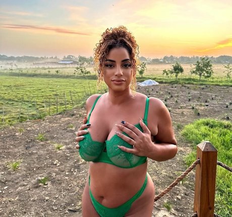 Foto desnuda filtrada de OnlyFans de Yinamenez