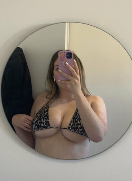 Foto desnuda filtrada de OnlyFans de Skyeeross