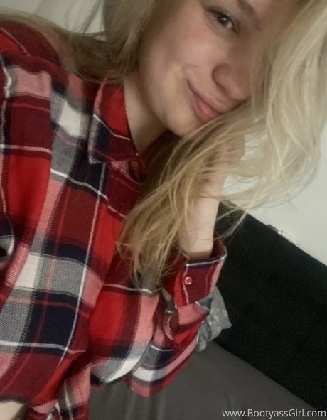 Bootyassgirl