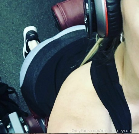 Mzcourtneycummz