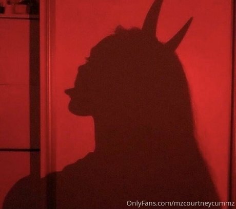 Mzcourtneycummz