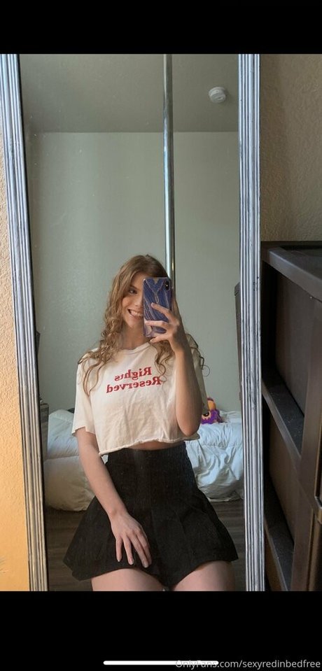 Sexyredinbedfree