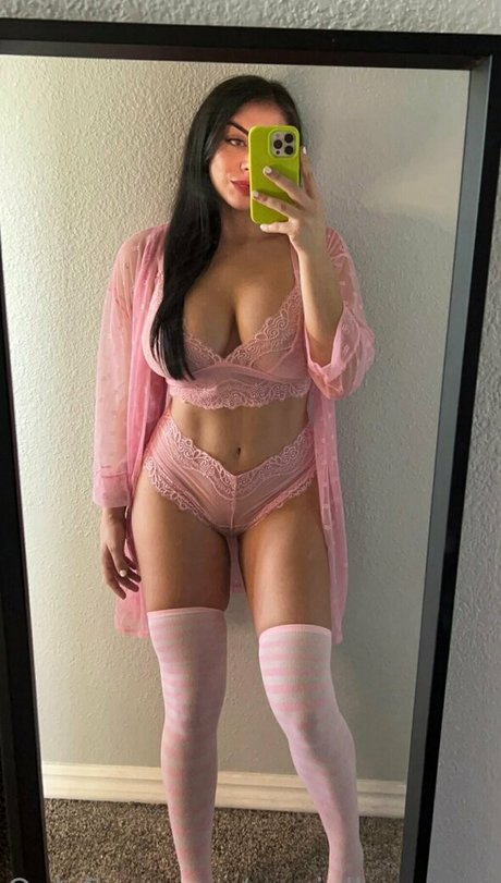 Foto desnuda filtrada de OnlyFans de Mariellamaexo