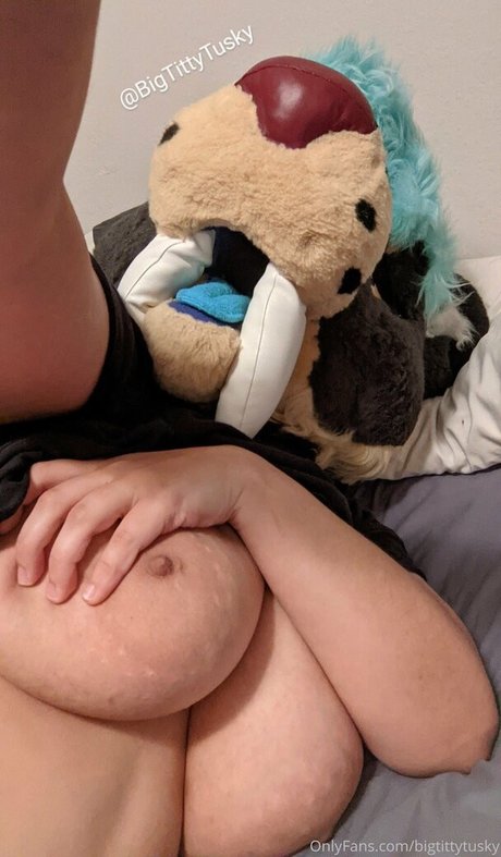 Bigtittytusky